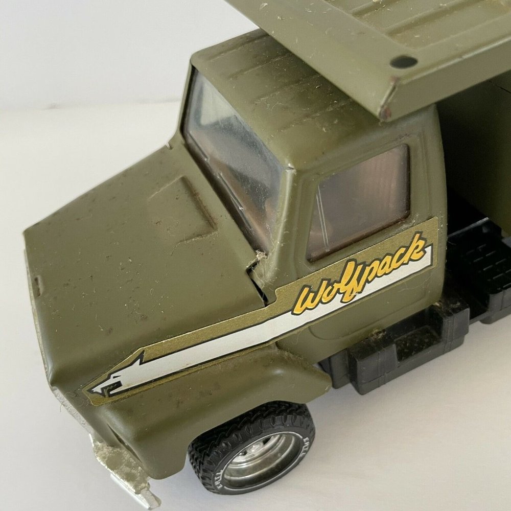 Ertl International Wolfpack Steel Dump Truck Corps - Picture 2 of 11
